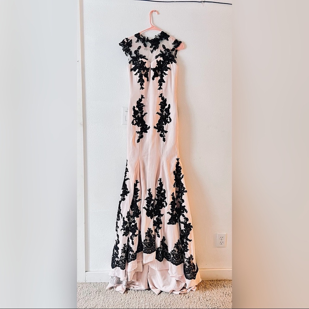 Beautiful Prom Dress🦋